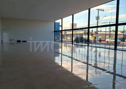 Sala Comercial para alugar, 450m² no São João, Itajaí