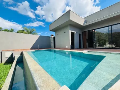 Casa de Condomínio com 2 Quartos à venda, 1250m² no Núcleo Urbano Monte Carlo, Guapiaçu