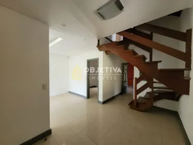 Casa de Condomínio com 3 Quartos para alugar, 135m² no Santana, Porto Alegre