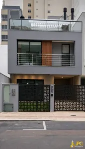 Casa com 3 Quartos para alugar, 238m² no Centro, Balneário Camboriú