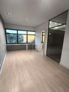 Sala Comercial para alugar, 53m² no Bosque do Vianna, Cotia