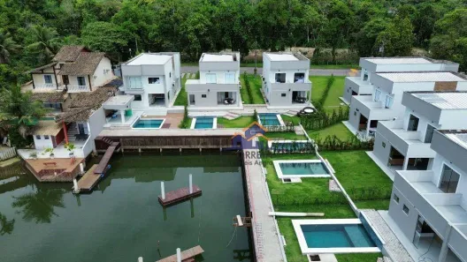 Casa com 4 Quartos à venda, 188m² no Bracuí (Cunhambebe), Angra dos Reis