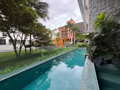 Apartamento com 3 Quartos para alugar, 132m² no Jurerê, Florianópolis