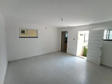 Sala Comercial para alugar, 28m² no Sapiranga-Coité, Fortaleza