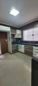 Casa com 3 Quartos para alugar, 300m² no Estação, Franca