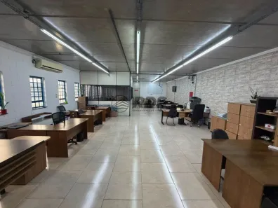 Prédio Comercial para alugar, 576m² no Centro, Diadema