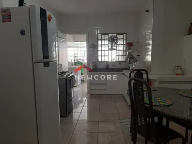Casa com 3 Quartos à venda, 160m² no Mansour, Uberlândia
