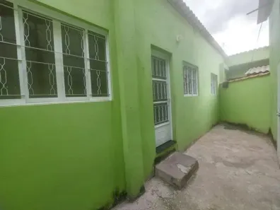 Casa com 1 Quarto para alugar, 40m² no Estrela do Oriente, Belo Horizonte