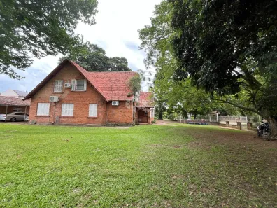Casa com 4 Quartos à venda, 480m² no Vila Assunção, Porto Alegre