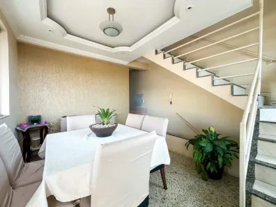 Casa com 4 Quartos à venda, 160m² no Chácara Contagem, Contagem