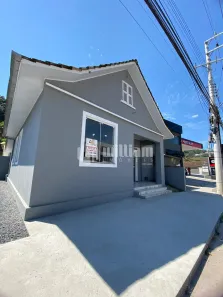 Imóvel Comercial com 3 Quartos para alugar, 150m² no Primeiro de Maio, Brusque