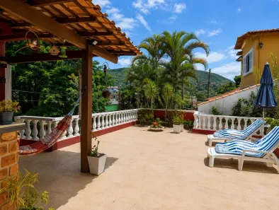 Casa com 4 Quartos à venda, 213m² no Cascatinha, Petrópolis