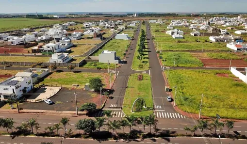 Lote/Terreno à venda, 250m² no Novo Mundo, Uberlândia