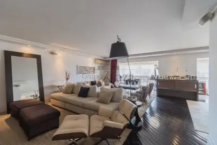 Apartamento com 3 Quartos à venda, 212m² no Vila Nova Conceição, São Paulo