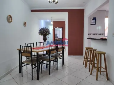 Sobrado com 4 Quartos à venda, 210m² no Jardim Santa Maria, Jacareí