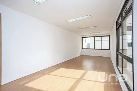 Sala Comercial à venda, 36m² no Água Verde, Curitiba