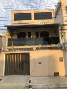 Casa com 3 Quartos à venda, 198m² no Cajueiros, Macaé
