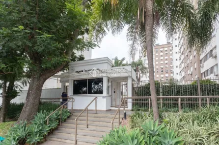 Apartamento com 3 Quartos à venda, 70m² no Passo da Areia, Porto Alegre