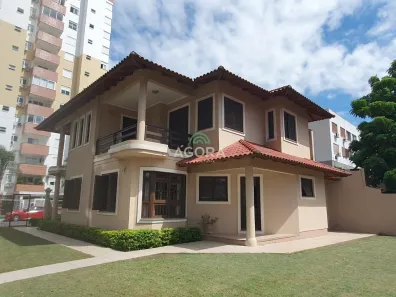 Casa com 3 Quartos para alugar, 234m² no Marechal Rondon, Canoas