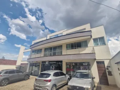 Sobrado à venda, 585m² no Setor Pedro Ludovico, Goiânia