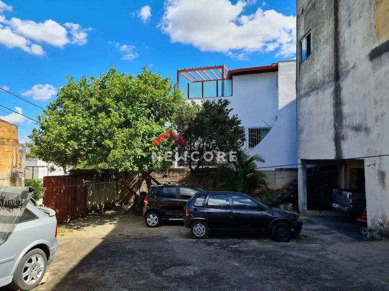 Casa com 5 quartos — Rio Branco, Belo Horizonte