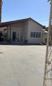 Casa com 3 Quartos para alugar, 200m² no Setor Leste Universitário, Goiânia