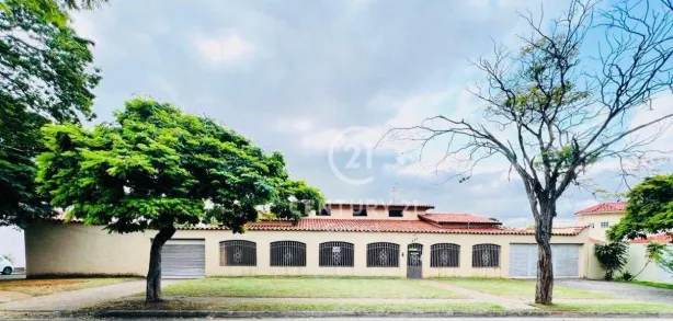 Casa com 3 Quartos para alugar, 340m² no Parque Campolim, Sorocaba