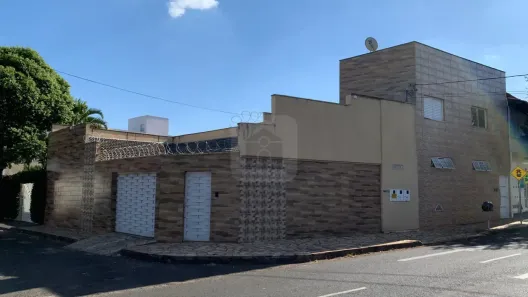 Casa com 5 Quartos à venda, 330m² no Centro, Uberlândia