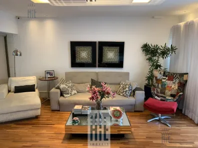 Sobrado com 4 Quartos à venda, 307m² no Vila Gumercindo, São Paulo