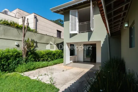 Casa com 4 Quartos para venda ou aluguel, 350m² no Jardim Europa, São Paulo