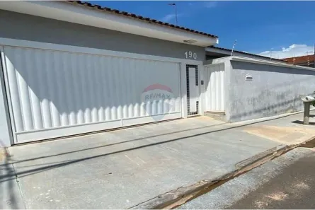 Casa com 2 Quartos à venda, 162m² no Vila Azevedo, Lins