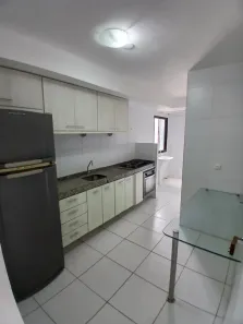 Apartamento com 3 Quartos para alugar, 87m² no Calhau, São Luís