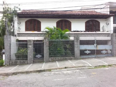 Casa com 4 Quartos à venda, 10m² no Vital Brazil, Niterói
