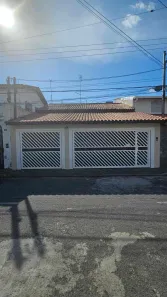 Casa com 3 Quartos para alugar, 137m² no Cidade Maia, Guarulhos