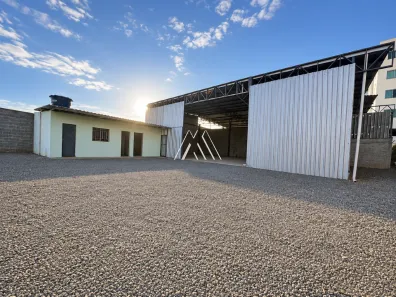 Galpão/Depósito/Armazém para alugar, 250m² no Olímpio Moreira, Itaúna