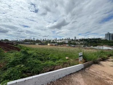 Lote/Terreno à venda, 412m² no Recanto dos Magnatas, Maringá
