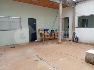 Casa com 3 Quartos à venda, 164m² no Jardim Patrícia, Uberlândia