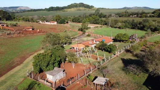 Fazenda/Sítio com 3 Quartos à venda, 220m² no , Londrina