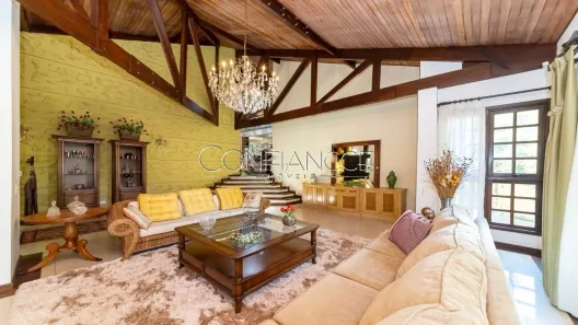 Casa com 4 Quartos para alugar, 500m² no Campo Comprido, Curitiba