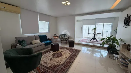 Sobrado com 3 Quartos à venda, 175m² no Encruzilhada, Santos