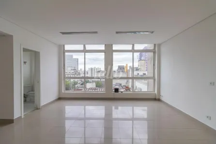 Sala Comercial para alugar, 34m² no Liberdade, São Paulo