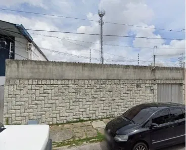 Casa com 4 Quartos à venda, 500m² no Vila União, Fortaleza