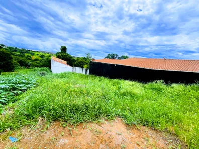 Lote/Terreno à venda, 212m² no Jardim Continental, Taubaté