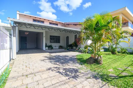 Casa com 3 Quartos à venda, 220m² no Humaitá, Tubarão