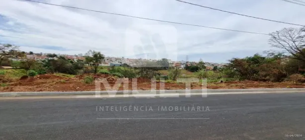 Fazenda/Sítio com 1 Quarto à venda, 5025m² no Chácaras Tubalina e Quartel, Uberlândia