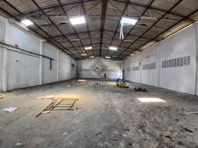 Galpão/Depósito/Armazém com 3 Quartos para alugar, 700m² no Ibura, Recife