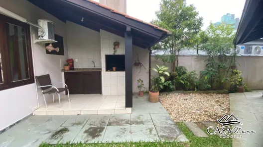 Casa com 4 Quartos à venda, 450m² no Itacorubi, Florianópolis