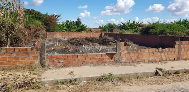 à venda, 390m² no Vale Quem Tem, Teresina