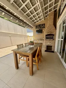 Casa com 3 Quartos à venda, 250m² no Moinho Velho, Cotia