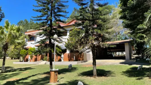 Fazenda/Sítio com 7 Quartos à venda, 380m² no Veraneio Irajá, Jacareí